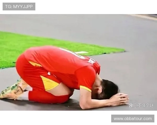 阮庭北飞踹染红主帅目瞪口呆